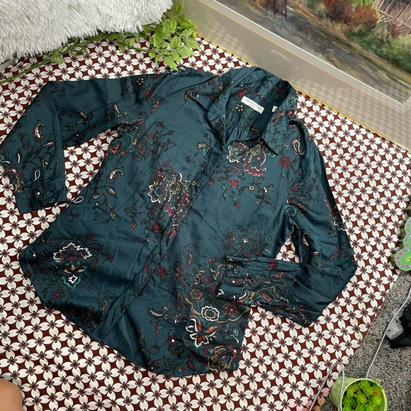 Cold Water Creek Button Down shirt - Picture 11 of 12